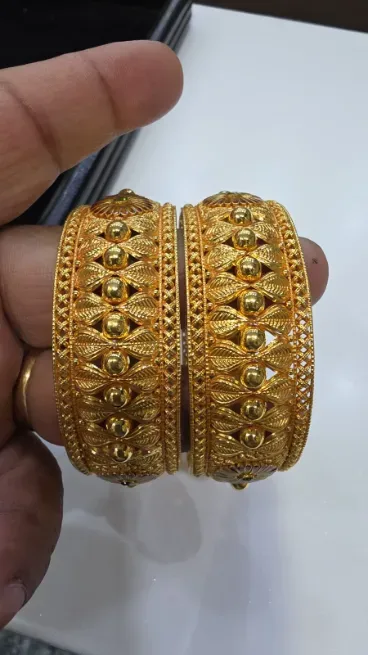 Kangan ...42gm - बृह्मा जी ज्वैलर्स
