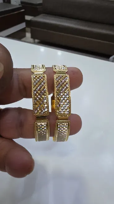 Ladies kangan ...36gm - बृह्मा जी ज्वैलर्स