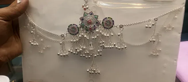  - MOHIT JEWELLERS AND M.D. JEWELLERS