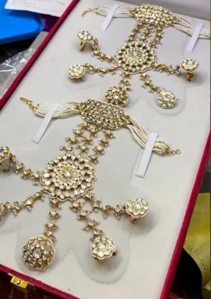  - OM JEWELLERS