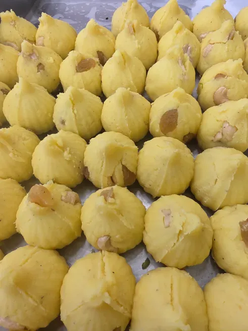 Kesar Modak - KAILASH BHAI KA GWALIOR GAJAK & SWEETS