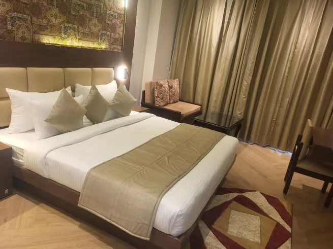 PREMIUM ROOM 2 - SUNITA ELITE