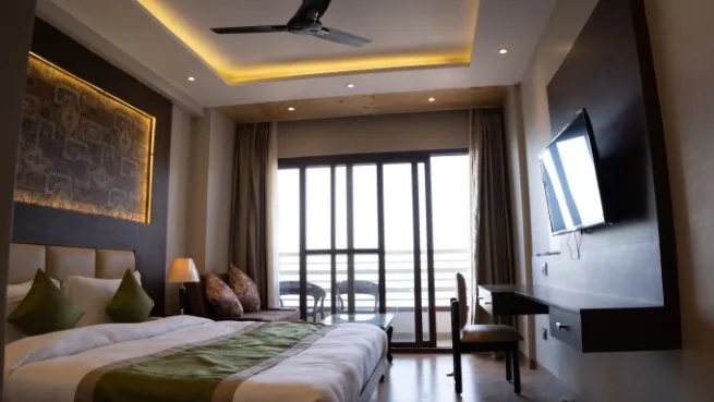 PREMIUM ROOM 6 - SUNITA ELITE