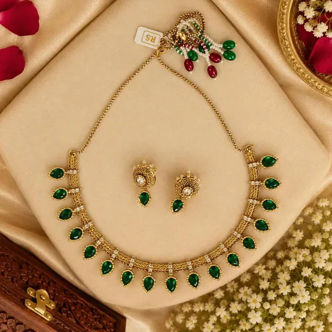 Kundan necklace - ARIHANT FASHION JEWELLERY
