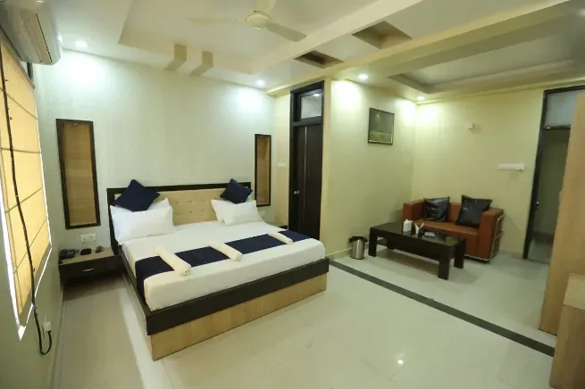 Room 11 - HOTEL BHARAT IMPERIAL