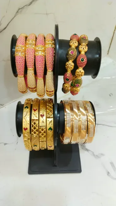  - सिद्धि बैनटेक्स एण्ड ज्वैलर्स