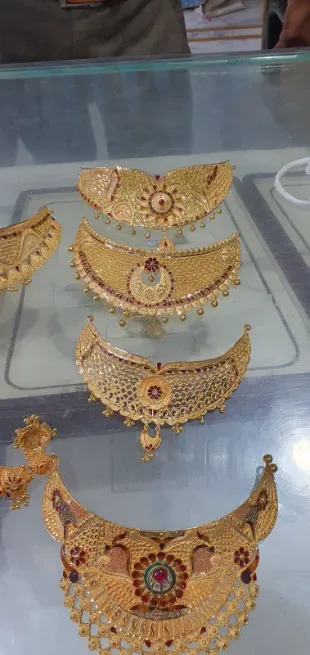  - NAHTA JEWELLERS