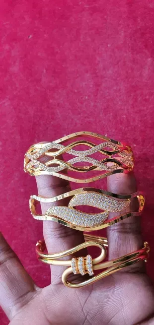  - NAHTA JEWELLERS