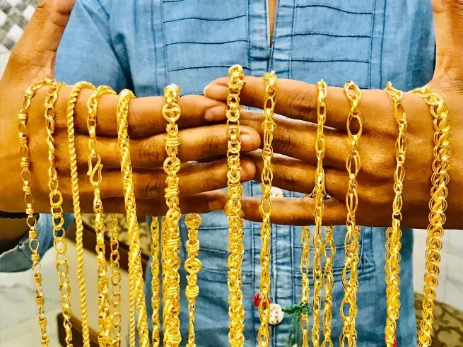  - NAHTA JEWELLERS
