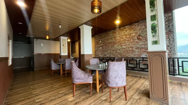  - HOTEL KARAN'S INN SWEETS & RESTAURANT