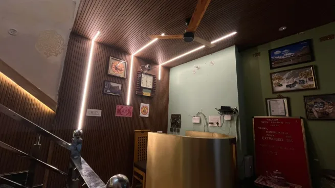  - HOTEL KARAN'S INN SWEETS & RESTAURANT