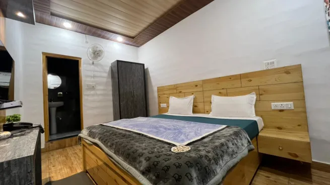  - HOTEL KARAN'S INN SWEETS & RESTAURANT